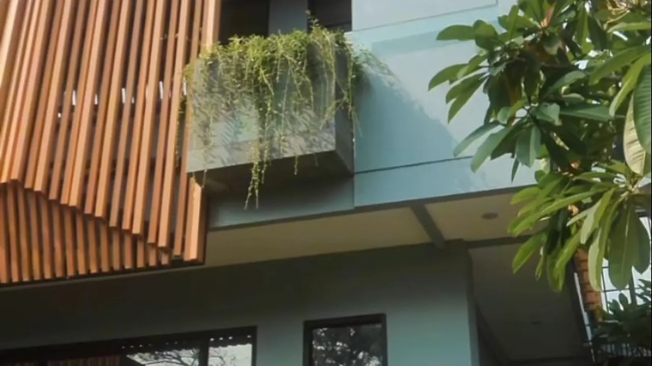 Potret rumah mewah Randy Pangalila yang sempat didatangi debt collector (Sumber: Instagram/@randpunk)