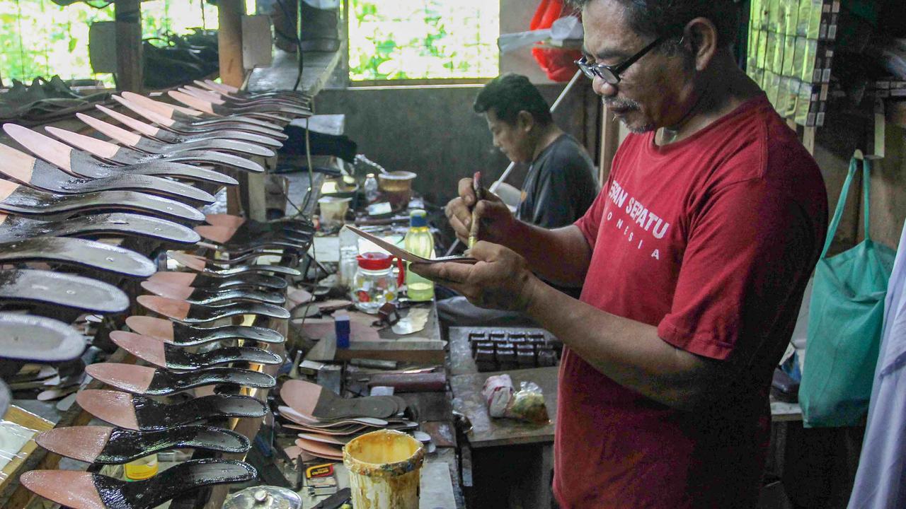 FOTO: Industri Alas Kaki Nasional Melangkah Kencang, UMKM Jadi Penopang Utama