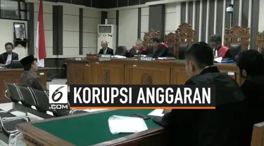 Wakil Ketua nonaktif DPR Taufik Kurniawan divonis 6 tahun penjara. Taufik terbukti menerima fee atas pengurusan dana alokasi khusus Kabupaten Kebumen dan Purbalingga yang bersumber dari perubahan APBN tahun 2016 dan 2017.