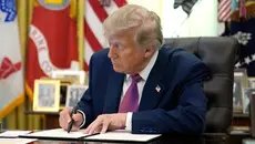 Perang Dagang AS-Kanada: Trump Ubah Nama Danau Ontario Jadi Danau Amerika