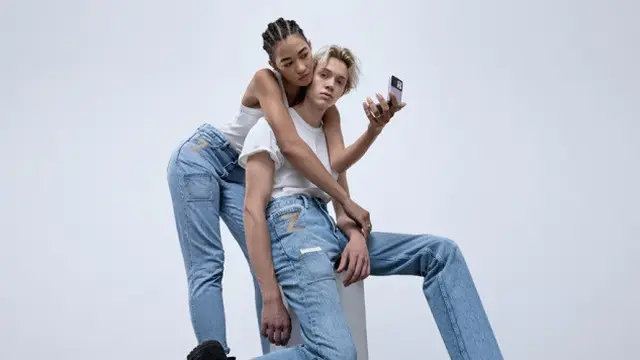 Celana jeans Z Flip Pocket Denim (Dok. Samsung Australia)
