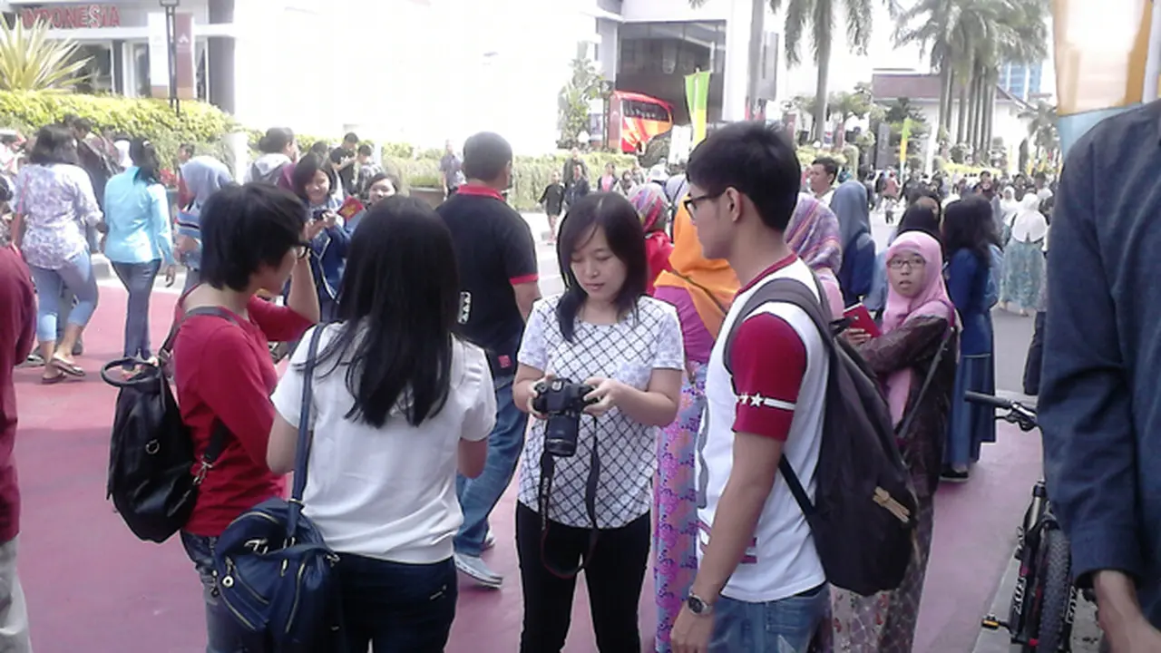 Napak Tilas KAA, Fotografer Amatiran Menjamur