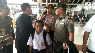 Joni Kala, bocah pemanjat tiang bendera di Atambua mendapat apresiasi dengan diundang Presiden Joko Widodo ke Jakarta.