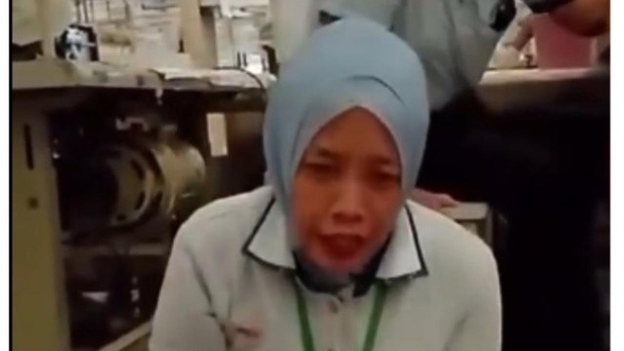 Jeritan Karyawan Sritex Dengar Kabar PHK: Anak Saya Minta Nikah, Satunya Mau Masuk TNI, Suami Gak Kerja/Thread @vaviean