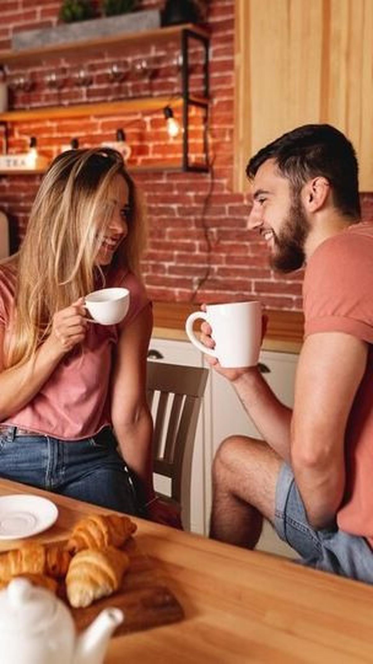 <b>5. Cerita Lucu Untuk Pacar: Orang Berkaki Empat</b><br>