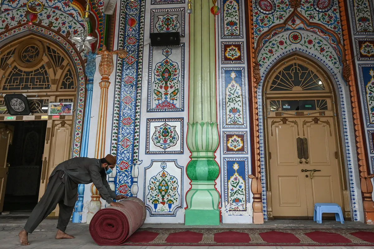 Pakistan Keluarkan Pedoman Covid-19 untuk Masjid Selama Ramadan
