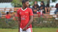 Hugo Samir, anak Jacksen Tiago yang ingin jadi pesepak bola profesional. (Iwan Setiawan/Bola.com)