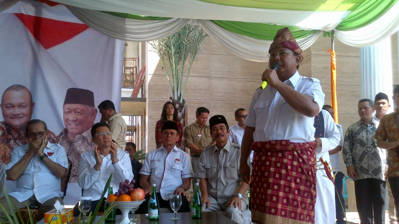 Jeruk Palembang dan Air Sungai Musi untuk Prabowo