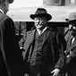 Menit-menit sebelum Presiden ke-26  Theodore Roosevelt (foto pria berkacamata di tengah) ditembak  (Library of Congress)