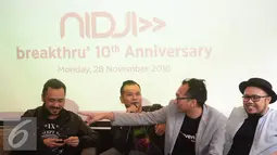 Grup band Nidji saat menggelar konferensi pers terkait album "Breakthru" versi piringan hitam (vinyl) di kawasan Kemang, Jakarta, Senin (28/11). (Liputan6.com/Herman Zakharia)