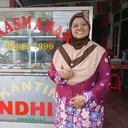 Bertahan 28 Tahun di Tengah Gempuran Tempat Makan Modern, Kantin Indhie Tetap Jadi Obat Kangen Mahasiswa Perantauan