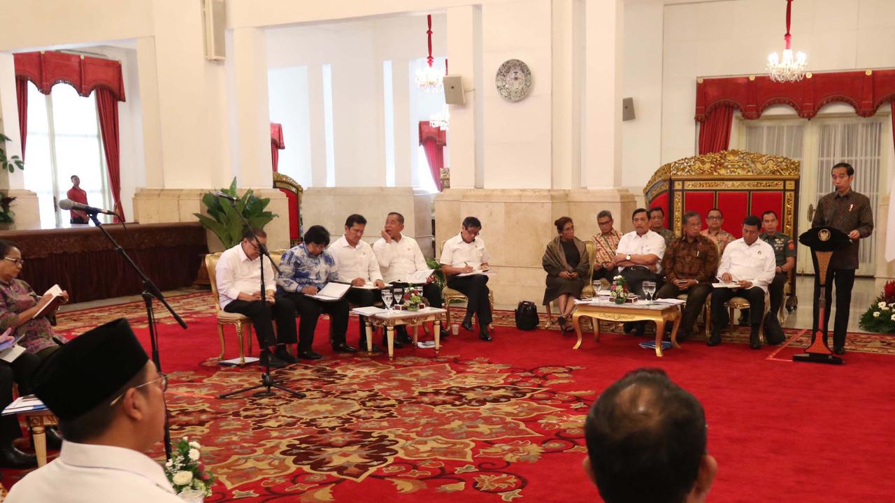 Jelang Pensiun, Jokowi Makan Bersama Menteri di Istana Negara Siang Ini