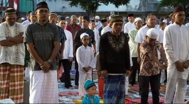  Pimpinan Pusat (PP) Muhammadiyah mengeluarkan maklumat bahwa Hari Raya Iduladha jatuh pada Rabu 23 September 2015.  Menanggapi perbedaan Idul Adha ini,  Rais Aam Pengurus Besar Nahdlatul Ulama (PBNU) Maseru Amin menilai perbedaan waktu perayaan 2 hari be