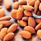 Omega 3 dalam kacang almond adalah salah satu obat alami yang bisa bantu lelah dalam tubuh berkurang. Selain kacang almond, beberapa biji-bijian juga sangat baik dalam menormalkan kembali stamina tubuh yang berkurang akibat kelelahan. (Istimewa)