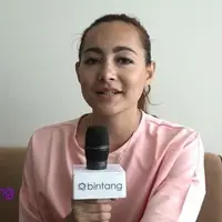 Dewi Rezer menceritakan keseruannya saat terlibat dalam sebuah film komedi. Tetapi, ia sangat anti dengan karakter sedih yang membuat dirinya harus menangis. Apa sih alasan Dewi tidak suka dengan karakter sedih?