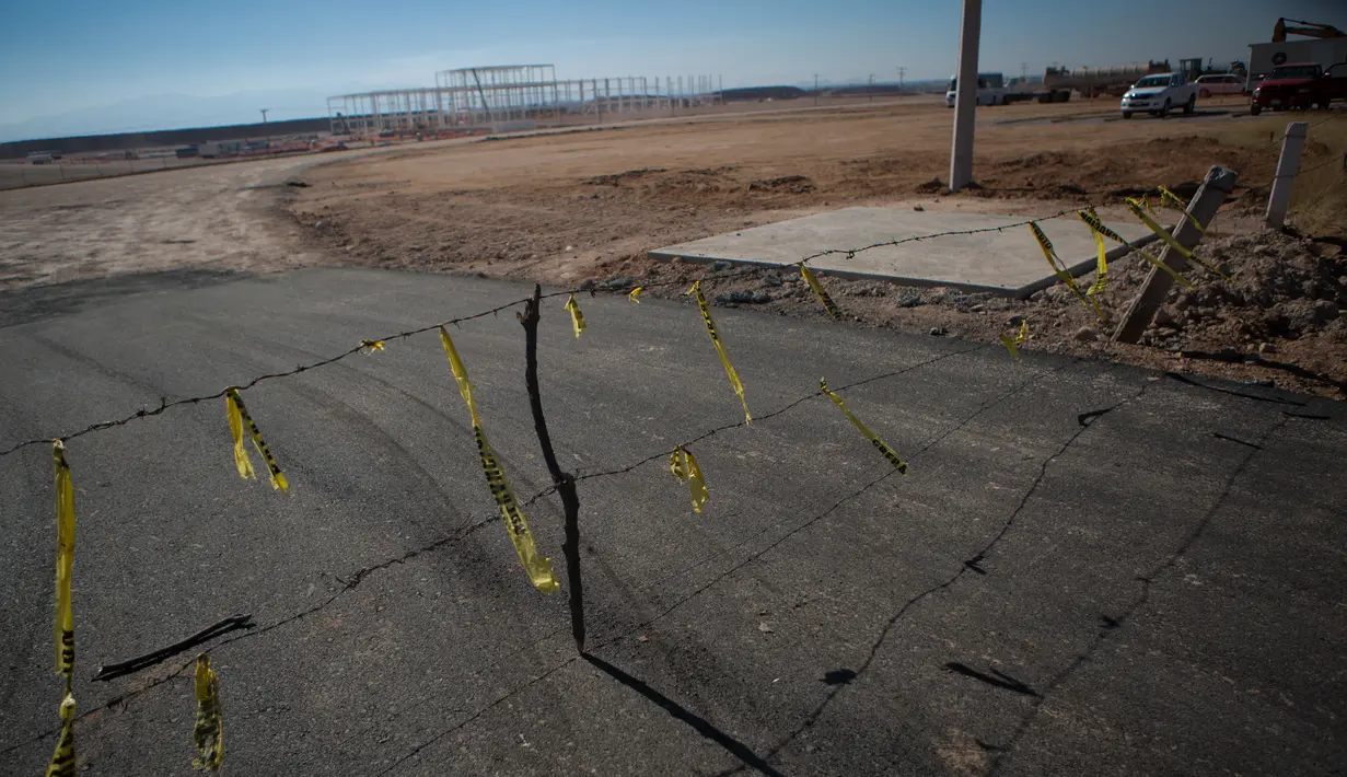 Suasana di lokasi proyek pabrik ford di Villa de Reyes, San Luis Potosi, Meksiko, (4/1). Meksiko gagal mendapatkan investasi 1,6 miliar dollar AS (Rp21,54 triliun) plus 2.800 lapangan kerja baru di daerah San Luis Potosi. (AP Photo/Rebecca Blackwell)