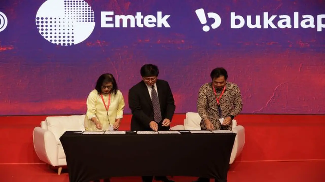 Penandatanganan MoU kolaborasi strategis pada program Kota Masa Depan, 17 Juni 2022 (Foto: Bukalapak)