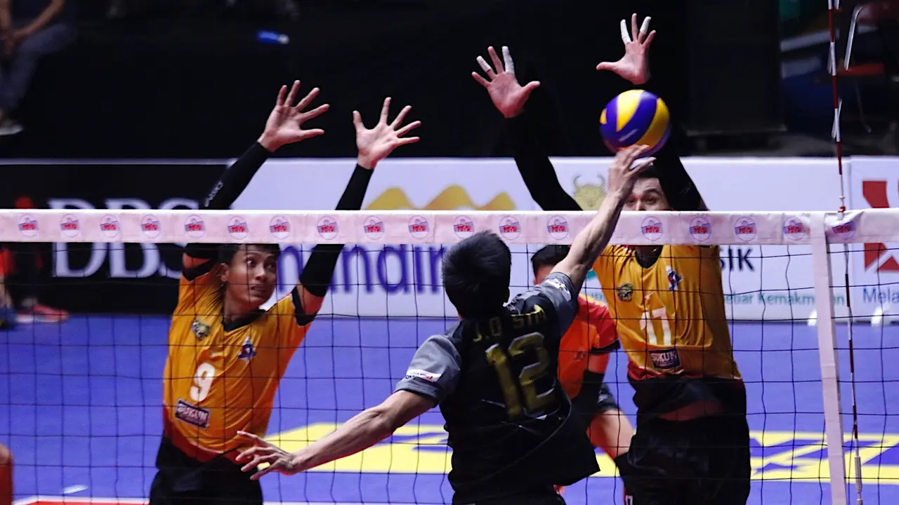 Surabaya Bhayangkara Samator Vs Jakarta Garuda