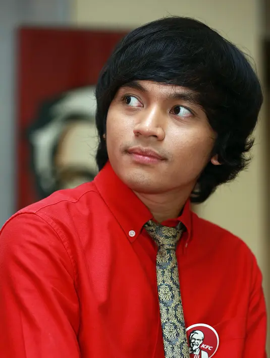  "Banyak yang bilang industri musik lagi melemah. Tapi kita percaya karya anak bangsa. Ini bisa membuktikan kalau musisi Indonesia itu msh terus berkarya dan industri msuik kita masih baik," ujar Calvin. (Deki Prayoga/Bintang.com)