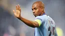 Fernandinho - Gelandang jangkar asal Brasil ini merupakan pemain senior yang dijadikan panutan para skuat muda Manchester City saat ini. Meski sudah berusia 36 tahun, Fernandinho masih mampu memainkan peran vital di lini tengah City. (AFP/Pool/Jose Coelho)