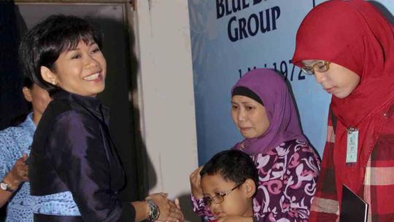 Blue Bird Peduli beri beasiswa sekolah 