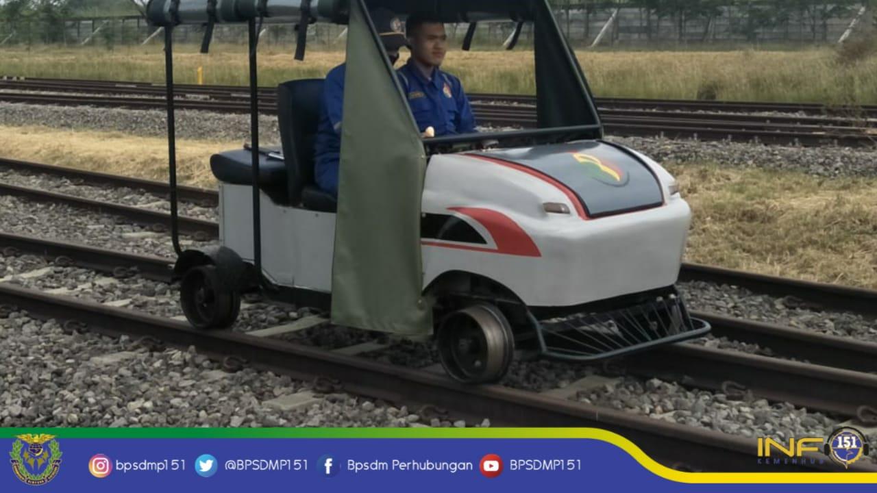 Kereta lori tenaga surya karya Taruna PPI Madiun