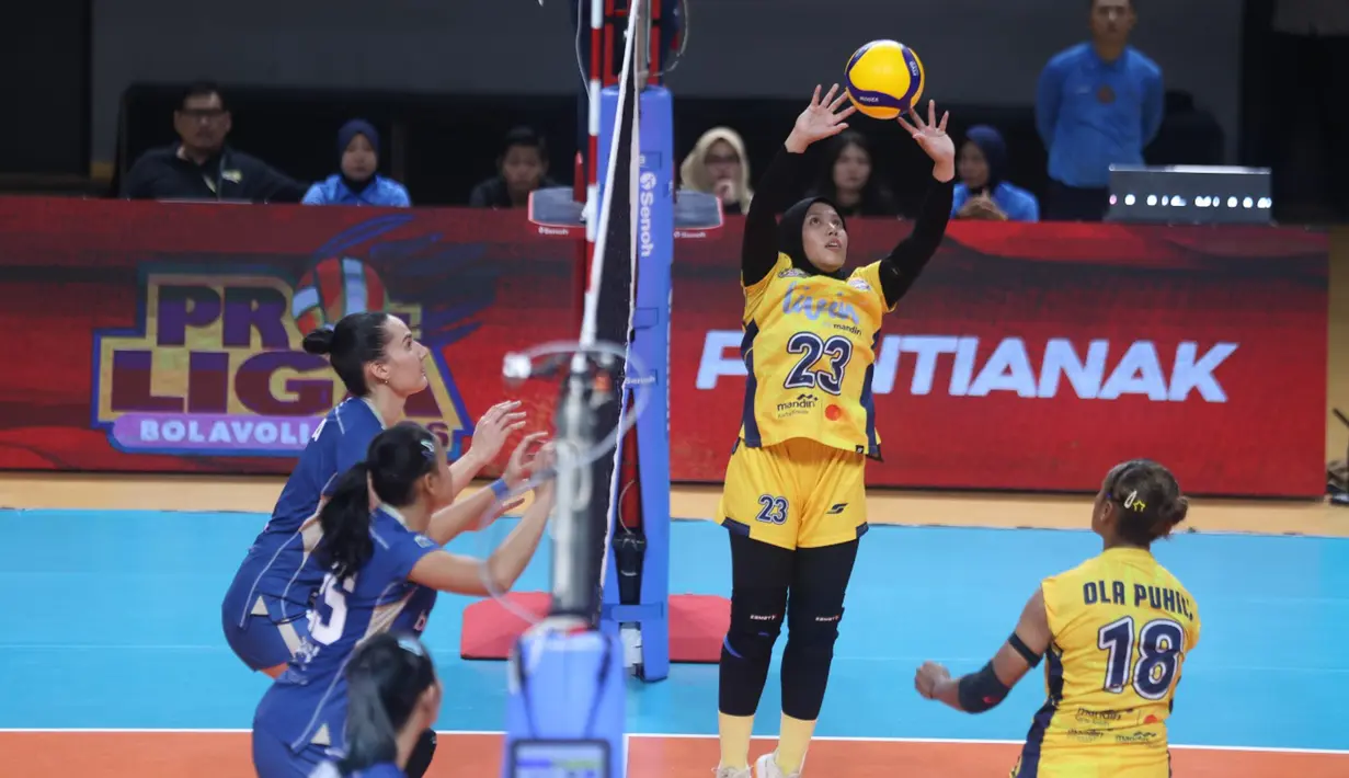 Hasil ini menjadi pembalasan tuntas bagi mereka atas kekalahan dari Jakarta Livin Mandiri pada Proliga musim sebelumnya. Pada pertemuan reguler musim lalu di Gresik, mereka harus menyerah dengan skor identik 0-3. (Foto: Dok PBVSI)
