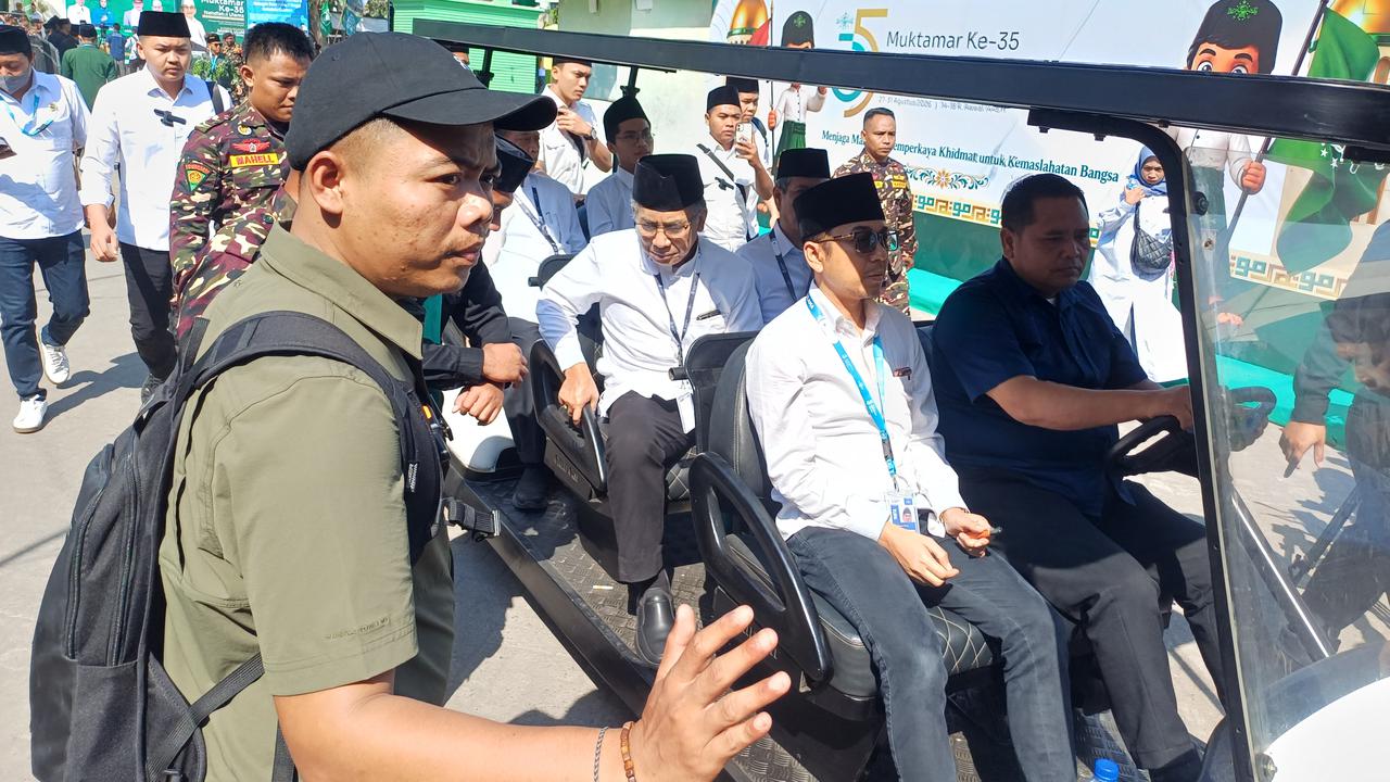 Gus Yahya menghadiri pleno Muktamar NU di Jombang, Jawa Timur