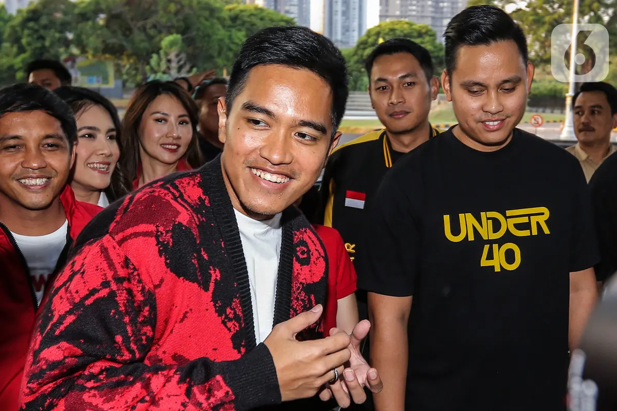 Kaesang Pangarep Sambangi Markas Golkar