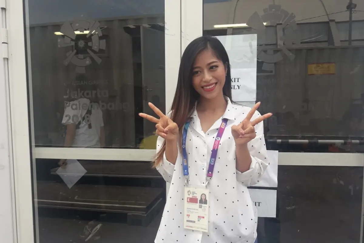 wartawan cantik asal Vietnam, Nguyen Thi Viet