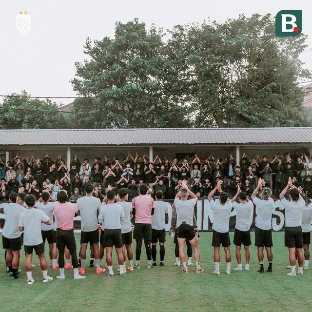 FOTO Bali United dan Suporternya