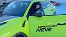 Mengendarai Lamborghini SC, Maudy Ayunda tampil garang kenakan busana musim dingin [@maudyayunda]6 Gaya Kece Maudy Ayunda Jajal Mobil Sport di Gunung Es, Tampil Garang Kenakan Mantel Kulit dengan Kacamata Cat Eye