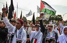 FOTO: Ribuan Warga Surabaya Gelar Aksi Beri Dukungan kepada Warga Palestina