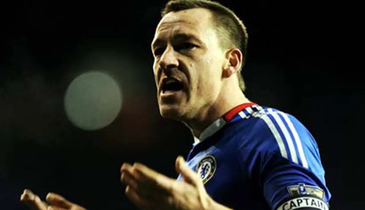 Ekspresi kapten Chelsea John Terry di akhir laga lawan Tottenham Hotspur dalam lanjutan EPL yang digelar di White Hart Lane, 12 Desember 2010. Skor 1-1. AFP PHOTO / Adrian Dennis