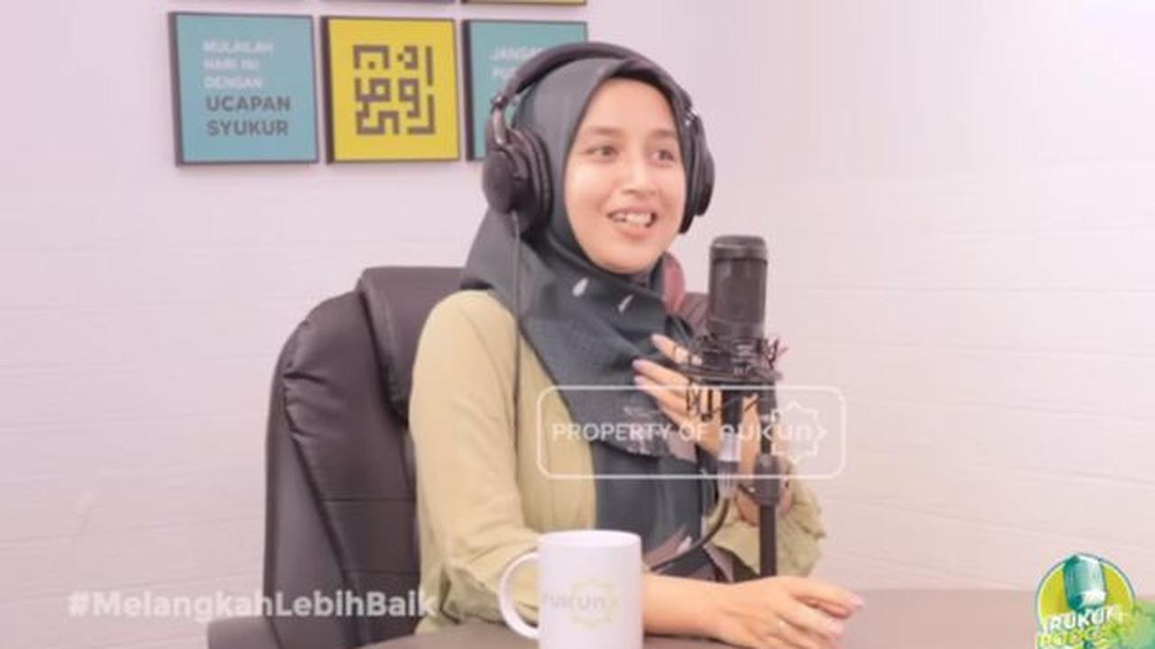 Resah melihat sang teman, akhirnya Arnita mulai penasaran dengan agama Islam. Dia lantas tertarik mengulik sejumlah hal melalui perspektif agama Islam. <br>