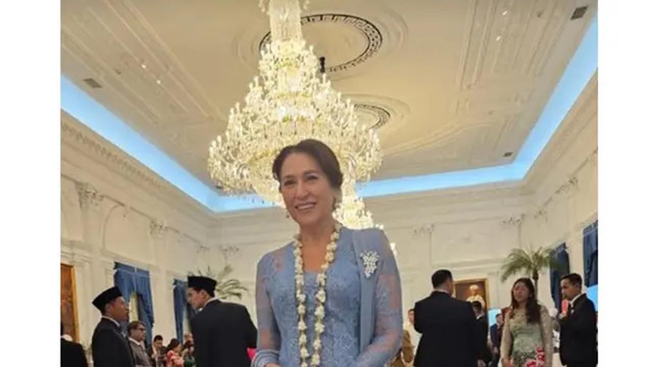 6 Potret Kartika Sari Dewi Soekarno Berkebaya Biru Hadiri HUT RI di Istana Merdeka