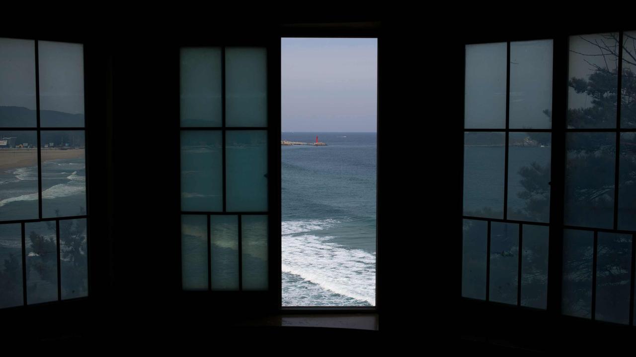 Mengunjungi Kastil Hwajinpo Milik Pendiri Korea Utara Kim Il Sung