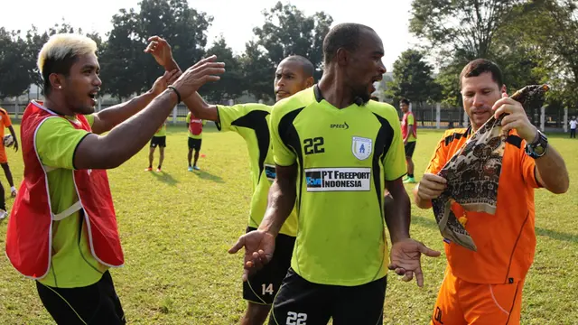Persipura Latihan Terakhir Jelang Lawan Bengaluru FC_06