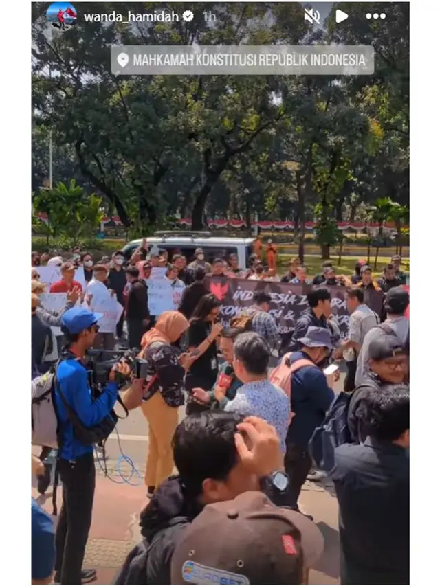 15 Artis Ikut Aksi Tolak RUU Pilkada di Gedung DPR RI, Reza Rahadian hingga Komika