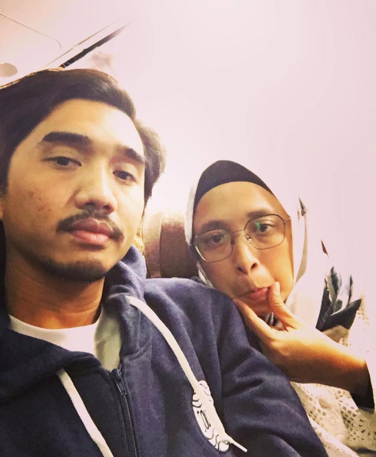 Jarang Tersorot, Inilah Potret Harmonis Duta Sheila on 7 dan Sang Istri yang Bikin Iri dengan Caption Romantis