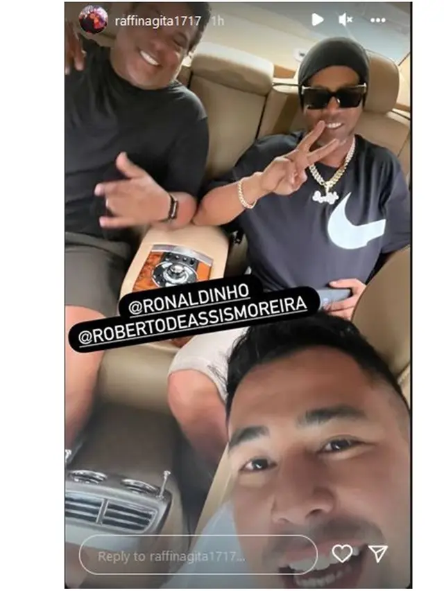 6 Potret Raffi Ahmad Jemput Ronaldinho di Bandara Soetta, Disambut Meriah