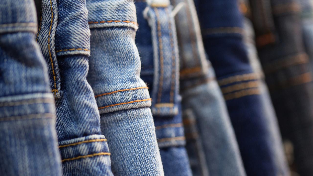 Tips Mencuci Celana Jeans Agar Tidak Cepat Rusak