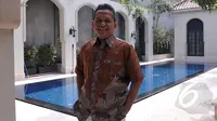 Soetrisno Bachir lahir pada 10 April 1957 dan dibesarkan dari keluarga pedagang di Pekalongan, Jawa Tengah