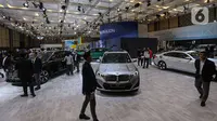 The All New 5 BMW hadir dengan tampilan mewah dengan ciri khas double kidney grill. (Liputan6.com/Angga Yuniar)