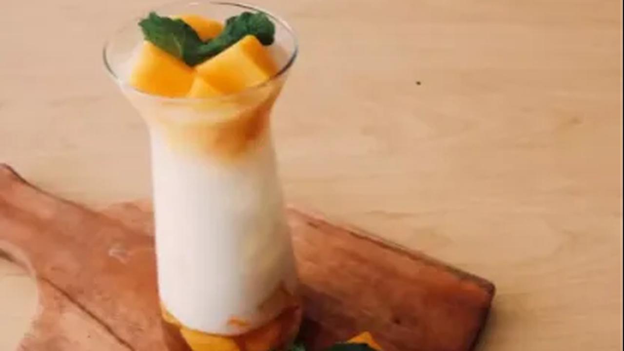 4. Resep Minuman Simple: Es Mangga Susu