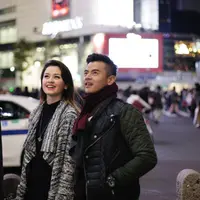 Dion Wiyoko di film Winter in Tokyo.