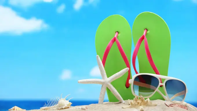 5 Alasan Kenapa Kamu Tak Boleh Pakai Sandal Jepit