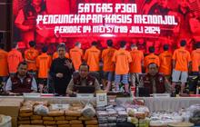 FOTO: Penampakan 4,4 Ton Sabu hingga 2,1 Ton Ganja yang Diamankan Satgas P3GN Polri Usai Tangkap 38.194 Tersangka Narkoba