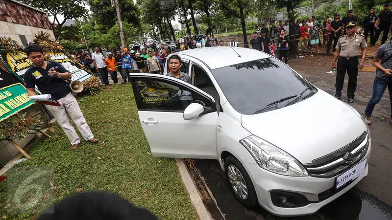 20170106-Pra Rekonstruksi Perampokan Rumah Mewah Pulomas-Jakarta