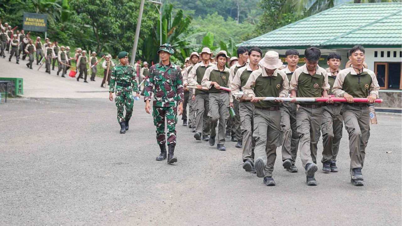 FOTO: Antusiasme Siswa SMK Ikuti Persami Bela Negara KKRI di Sanggabuana